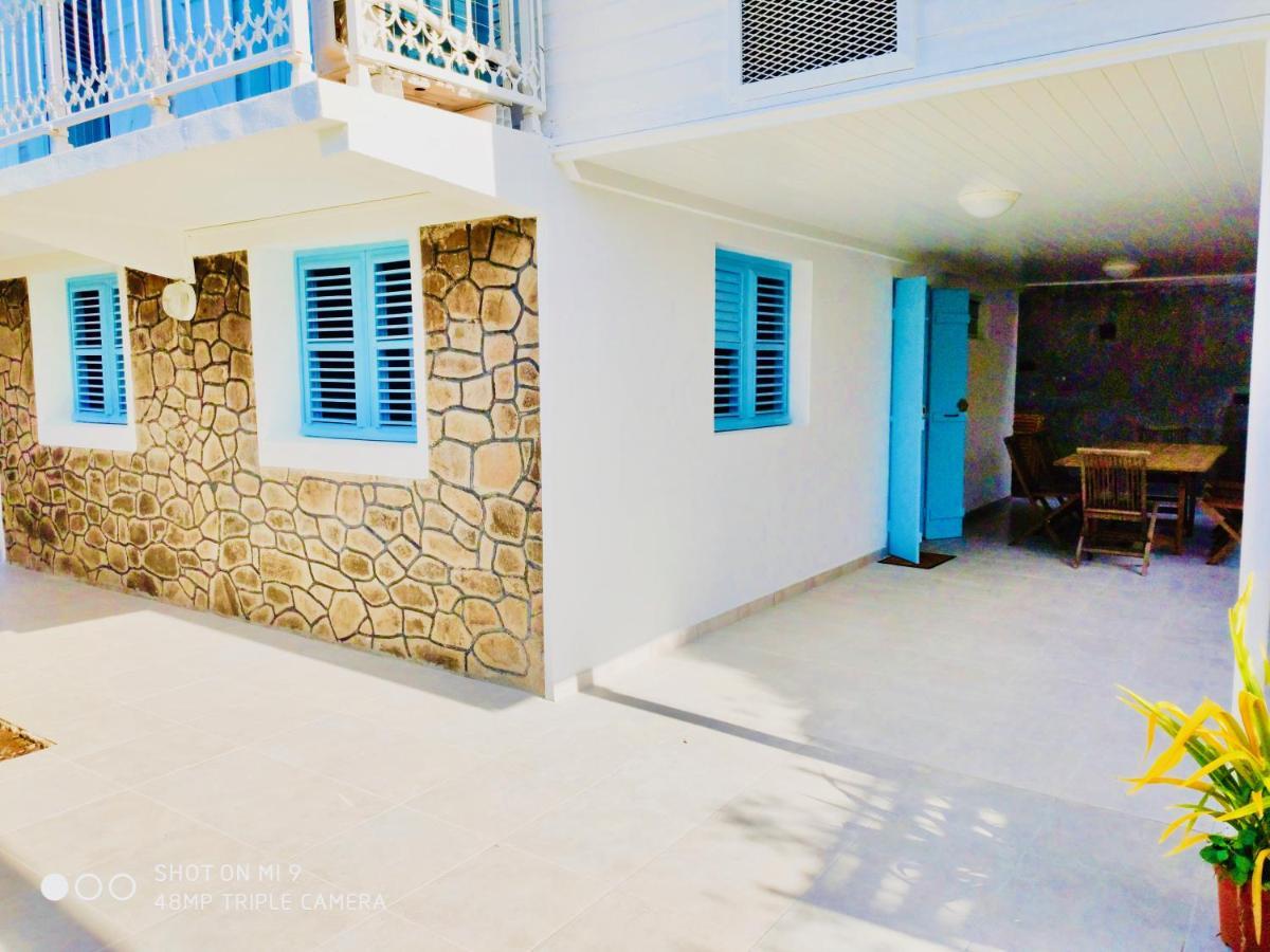 Location Maison Bleue Avec Piscine Privative Au Carbet Martinique Le Carbet Dış mekan fotoğraf