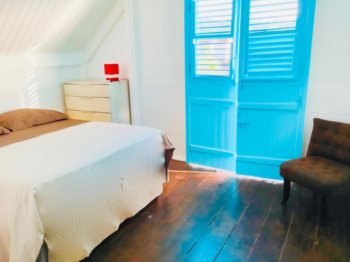 Location Maison Bleue Avec Piscine Privative Au Carbet Martinique Le Carbet Dış mekan fotoğraf